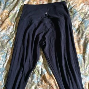 Play condition lululemon leggings size 8
